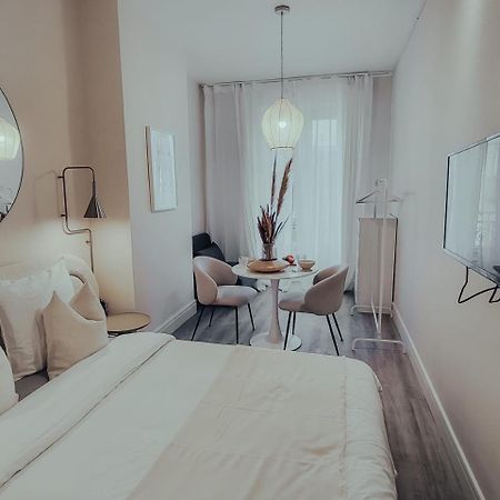 Suite Onega Лион Екстериор снимка