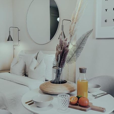 Suite Onega Лион Екстериор снимка