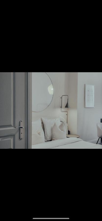 Suite Onega Лион Екстериор снимка