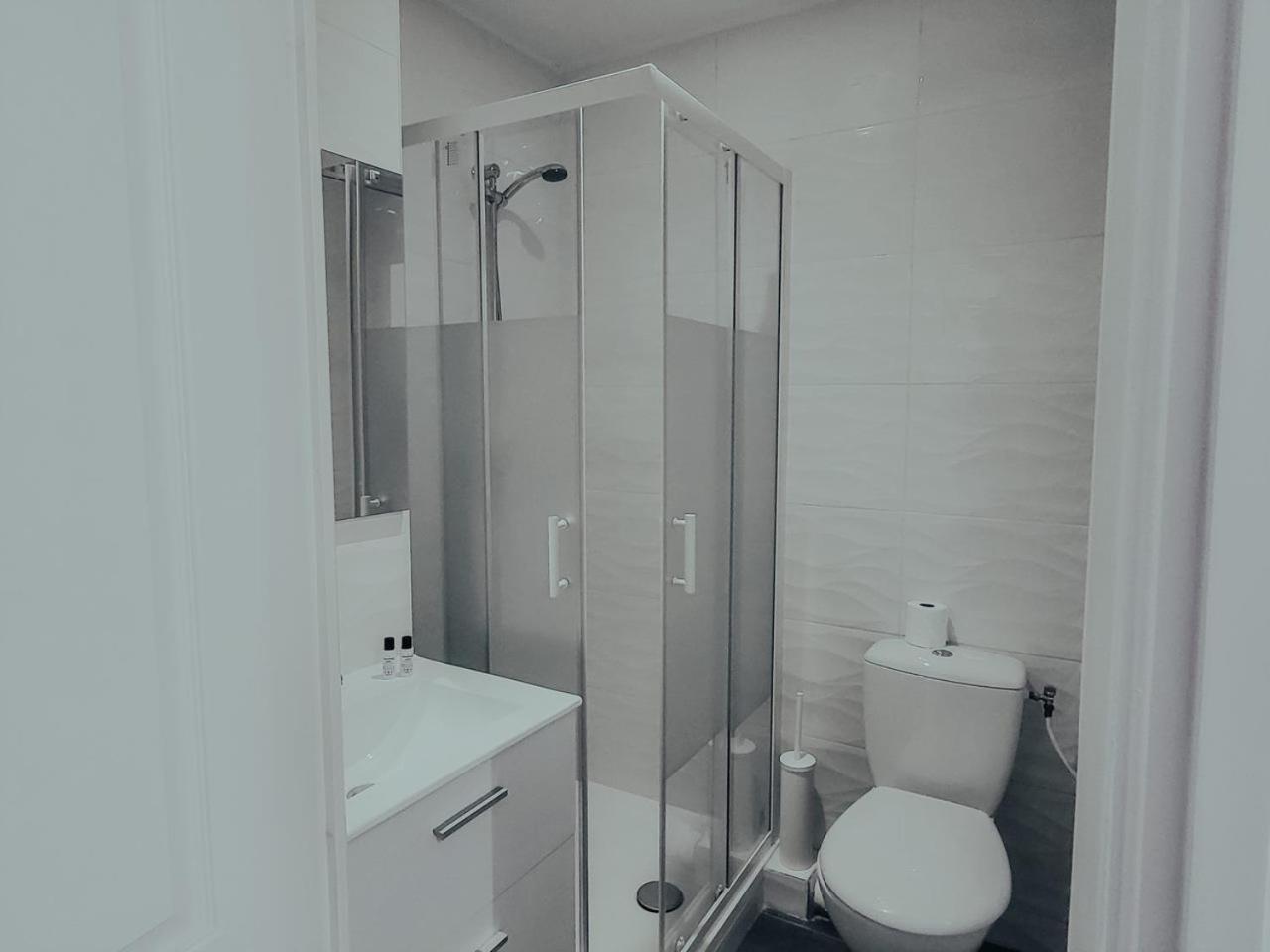 Suite Onega Лион Екстериор снимка